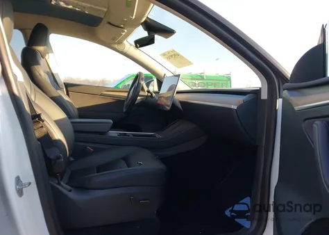 2023 Tesla Model Y Awd/Long Range Dual Motor All-Wheel Drive from USA, damaged, VIN 7SAYGDEE9PA059683